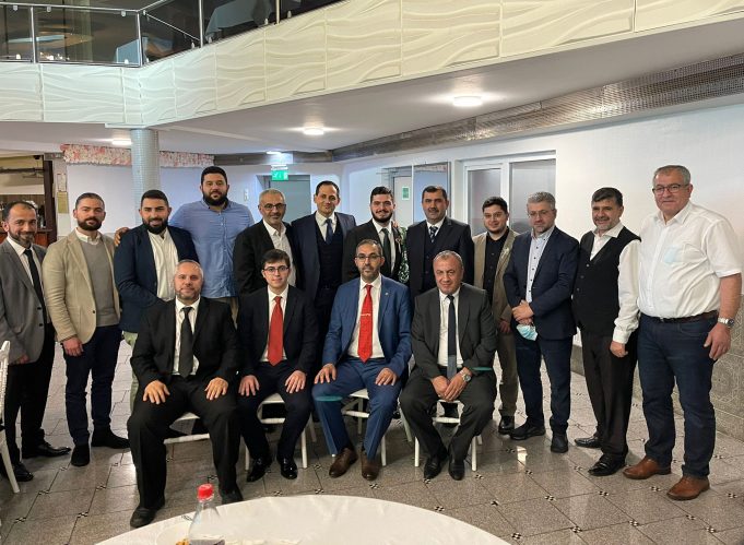 Köln Merkez Camii din görevlisi Kader, dünya evine girdi