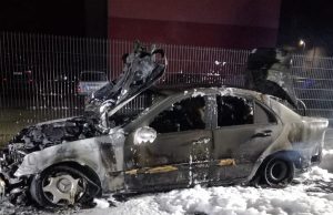 Bochum’da cami otoparkındaki araç kundaklandı