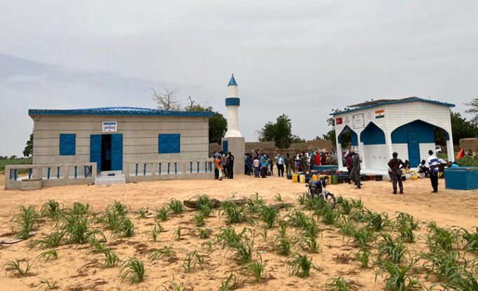 DİTİB’den Afrika’nın en yoksul köyüne mescit ve su kuyusu
