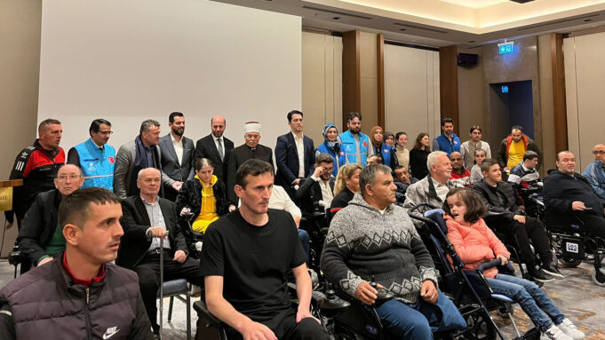 DİTİB’den Kuzey Makedonyalı engellilere akülü tekerlekli sandalye desteği