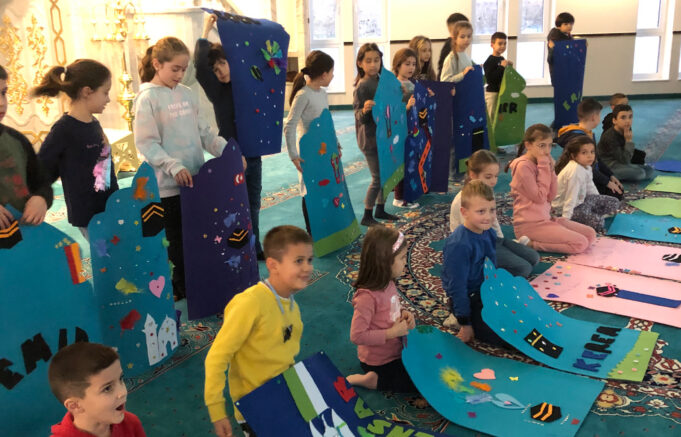 DİTİB Camii’nde ‘Kendi Seccadeni Kendin Yap’ etkinliği