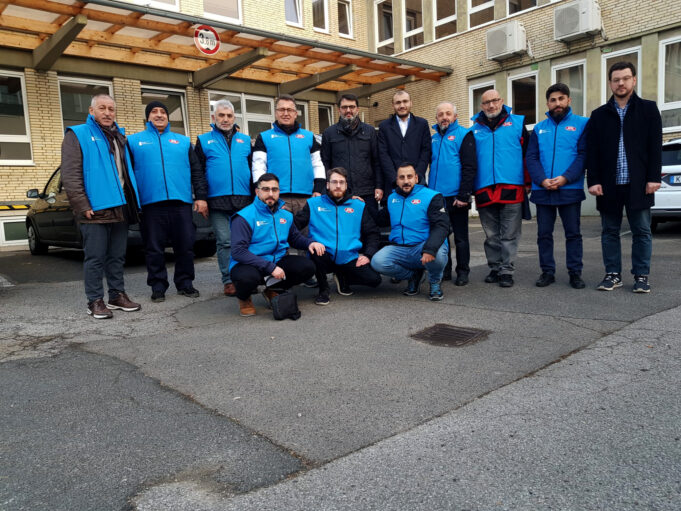 DİTİB’de depremzedeler için gönüllü seferberliği sürüyor