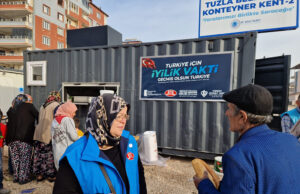 DİTİB gönüllüleri depremzedeleri yalnız bırakmıyor