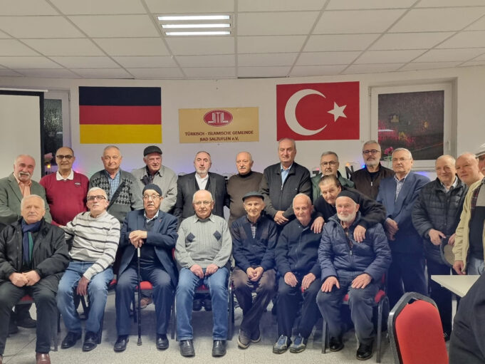 DİTİB camisinde ilk nesil büyüklere “Ahde Vefa” iftarı