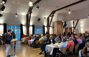 Bergneustadt DİTİB Camii’nin iftar yemeğine yoğun ilgi