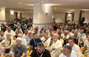 Almanya’dan kutsal topraklara giden hacı adaylarına irşat programı