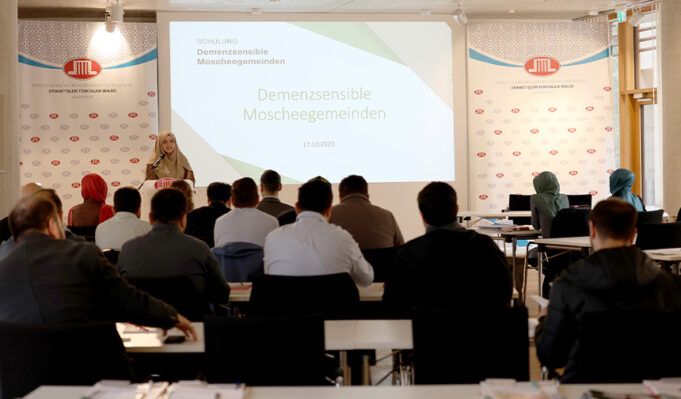 DİTİB’de “Demansa Duyarlı Cami Cemaatleri” eğitim programı