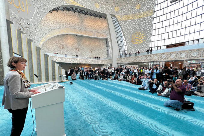 Belediye Başkanı Reker: Merkez Camii Köln’e aittir. Ve: Müslümanlar da Köln’e aittir!