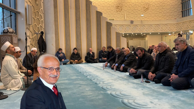 Mütevazi bir eğitimci Recep Aydın Köln’de dualarla anıldı