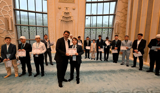 DİTİB’li öğrenciler üç dalda Almanya finali için yarıştı