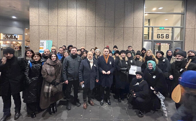 Düsseldorf’ta 6 Şubat Depremi Anıldı: Hafıza, dayanışma ve birlik vurgusu