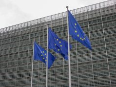 ECB uyardı: Çin’in sanayi yükselişi Alman üreticiler üzerindeki baskıyı artırıyor Brüksel'de Avrupa Birliği bayrakları