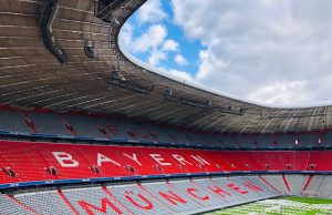 Bundesliga tarihinin en hızlı golü: Augsburg, Bayern karşısında 8 saniyede öne geçti Almanya'da futbol stadyumu