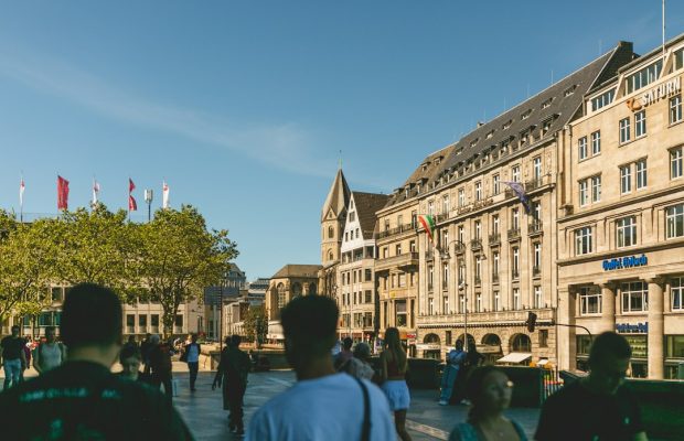 Köln’de Gen Z gösterisi yarın: 15 bin katılımcı bekleniyor, 500-600 polis görev yapacak