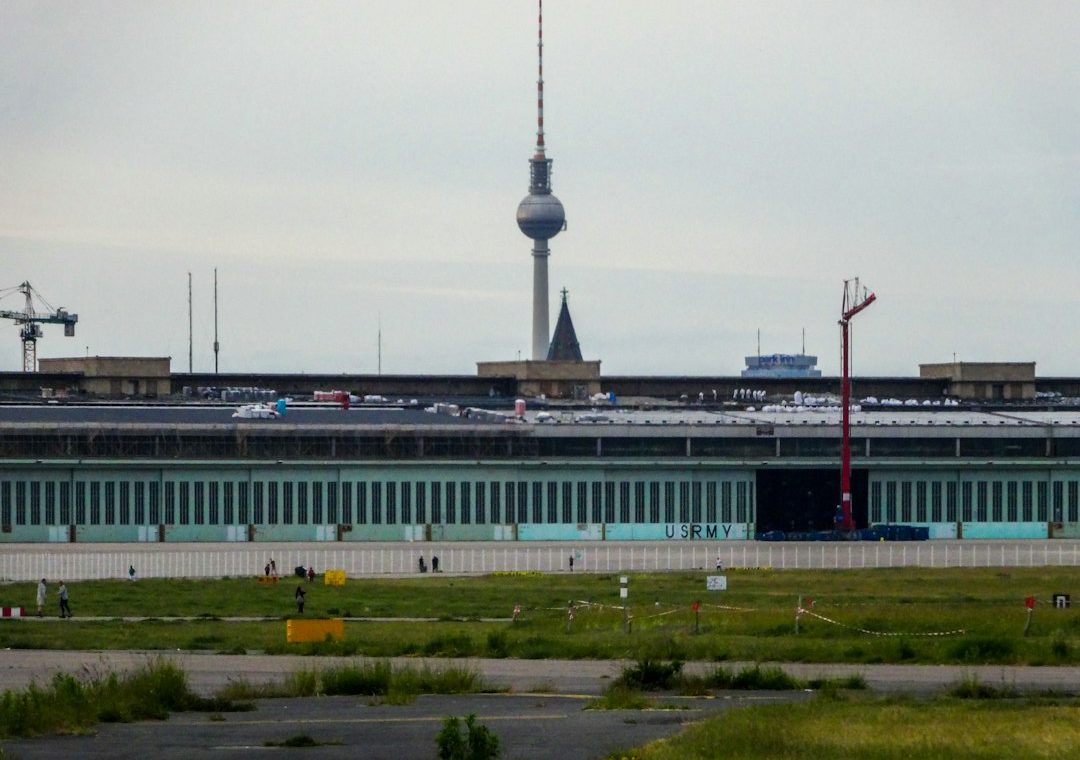 NRW’de bugün Köln/Bonn ve Düsseldorf havalimanlarında sınır dışı protestoları düzenlenecek