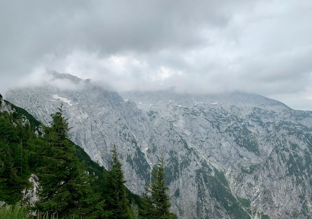 Bavyera'daki Kehlsteinhaus (Eagle's Nest) çevresinden 2019 tarihli temsili görünüm; yangın sonrası hasarı göstermiyor.